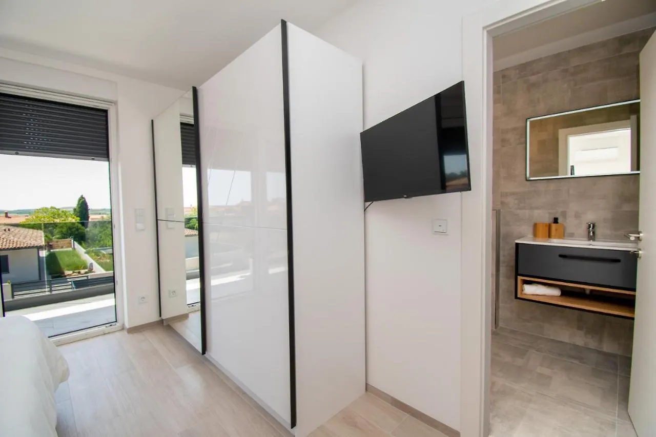 Villa Mina With A Private Pool In Pola
