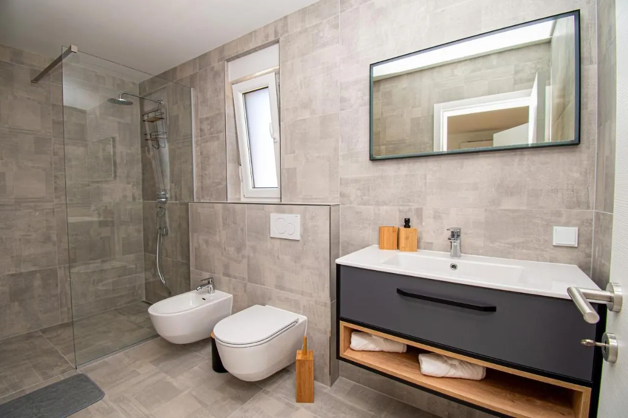 Villa Mina With A Private Pool In Pula 0*,
