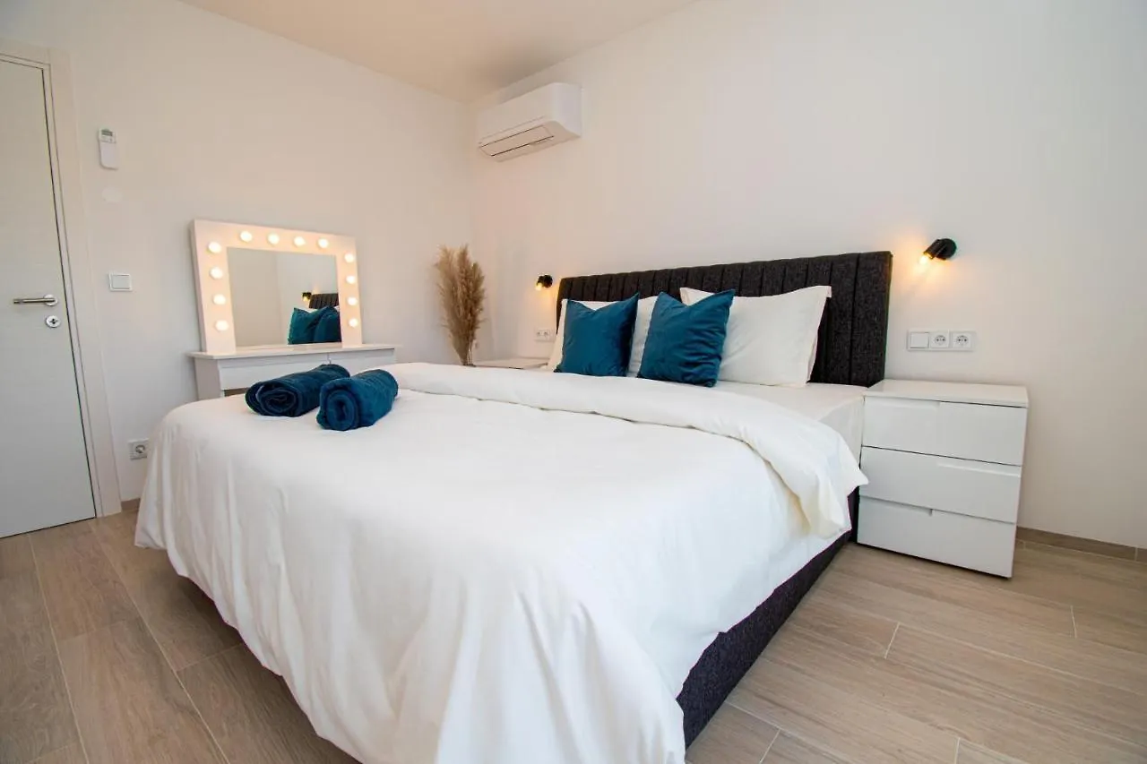 Villa Mina With A Private Pool In Pula