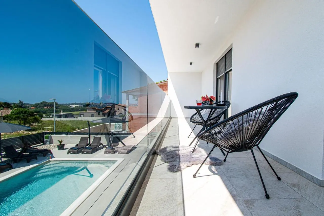 Villa Mina With A Private Pool In Pula
